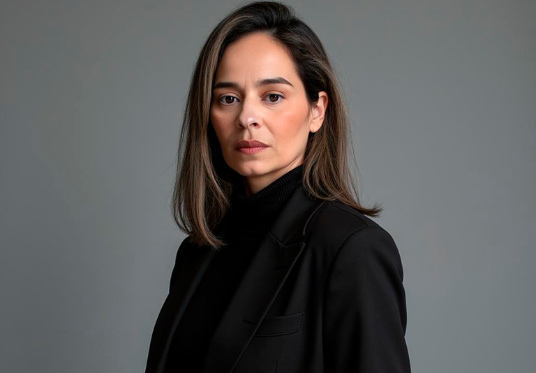 Paula Naeimi